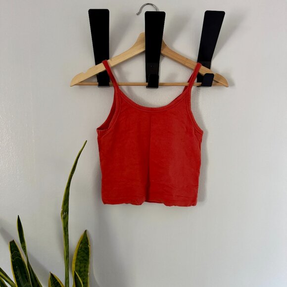 Arq Crop Tank in Cadmium - Picture 3 of 3